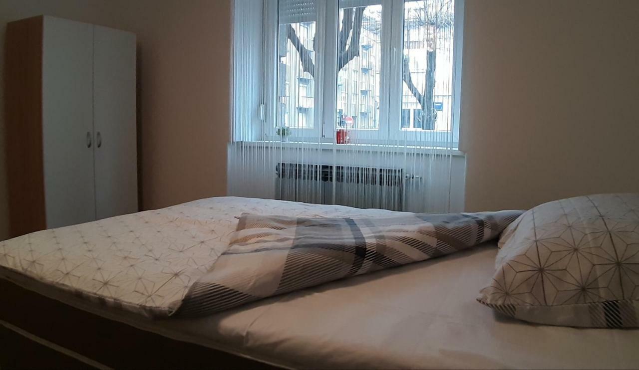 Apartman Pozeg Apartment Zagreb Bagian luar foto